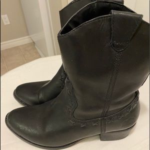 Harley Davidson black boots cowboy style
